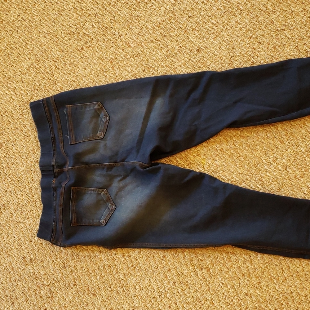 Pull on distressed jegging - Picture 5 of 6